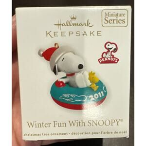 Hallmark Keepsake 2011 Christmas Ornament Peanuts Winter Fun With Snoopy #14 New